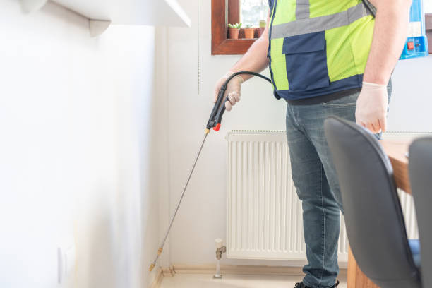 Best Pest Prevention Services  in East Milton, FL
